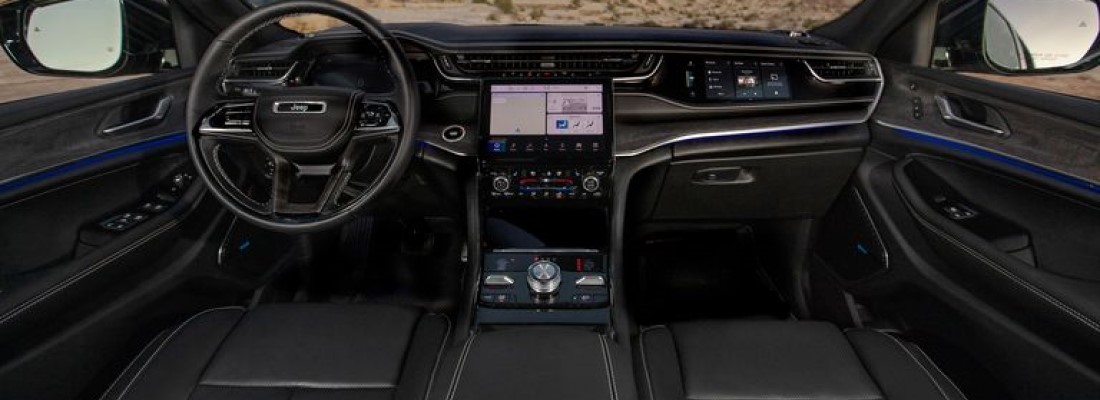 2022 Jeep Grand Cherokee Interior